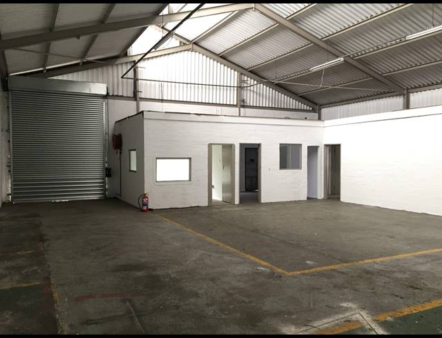 380M² FACTORY TO LET IN BEACONVALE